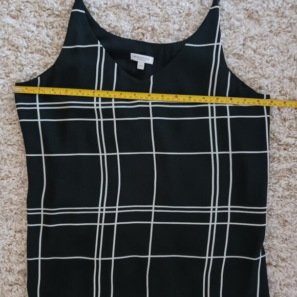 R essentials Womens Top Size Medium White Geometric Black White Stapes Lining - Picture 7 of 8